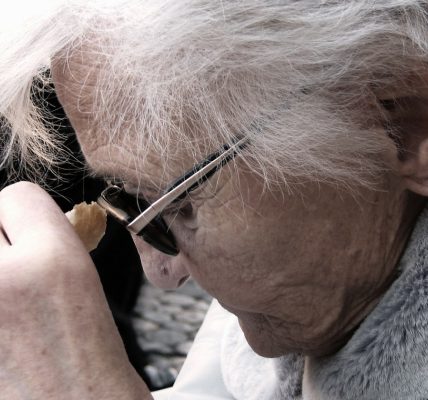 Association d'aide à domicile pour personnes âgées, pourquoi faire appel à eux ?