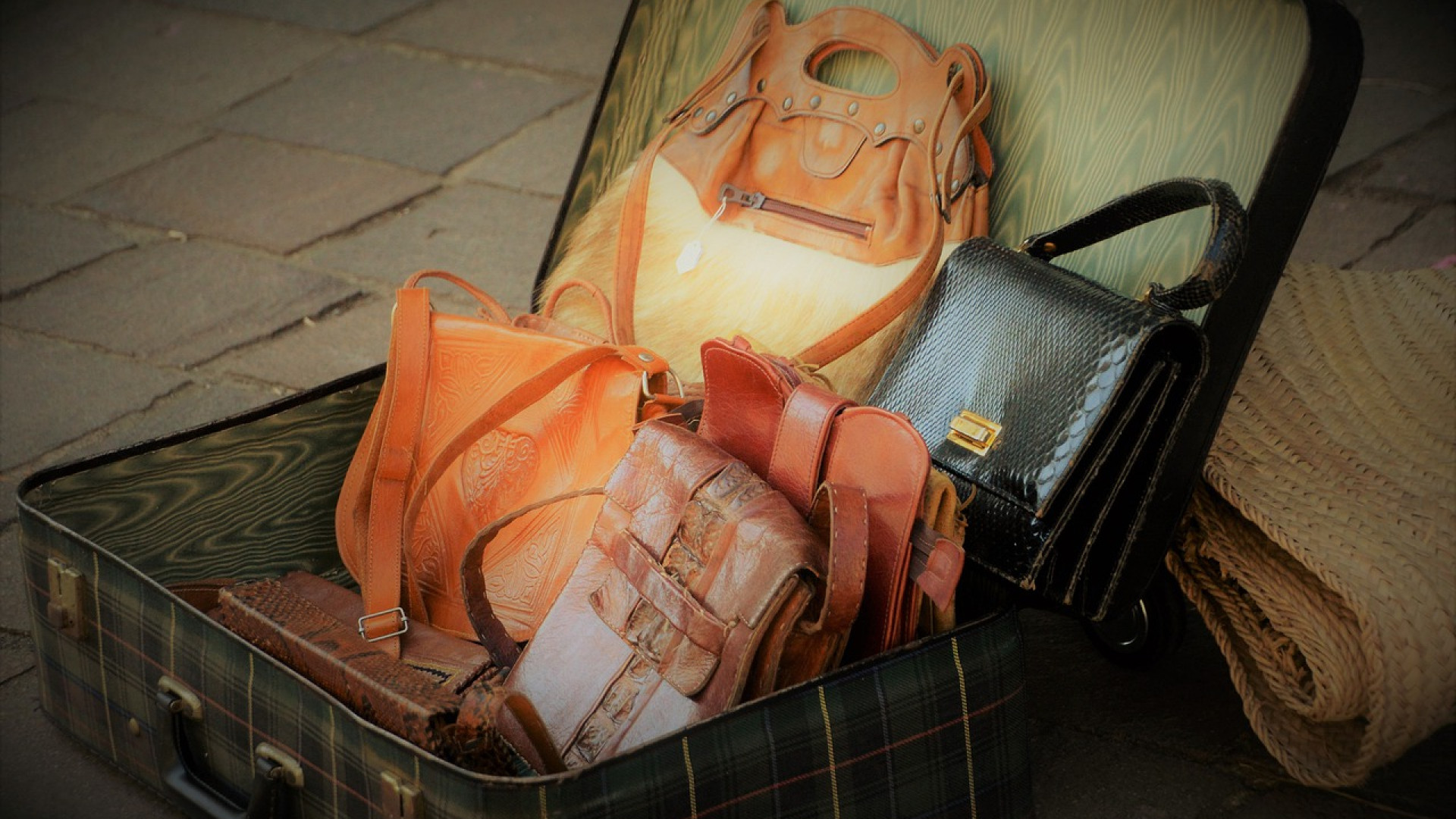 Pochette de voyage à bandoulière, un accessoire de mode pratique !