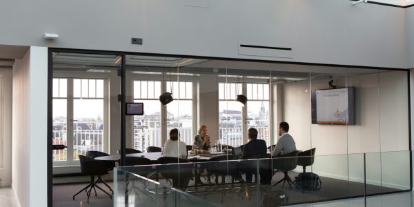 Créez un espace connecté et innovant pour votre salle de réunion