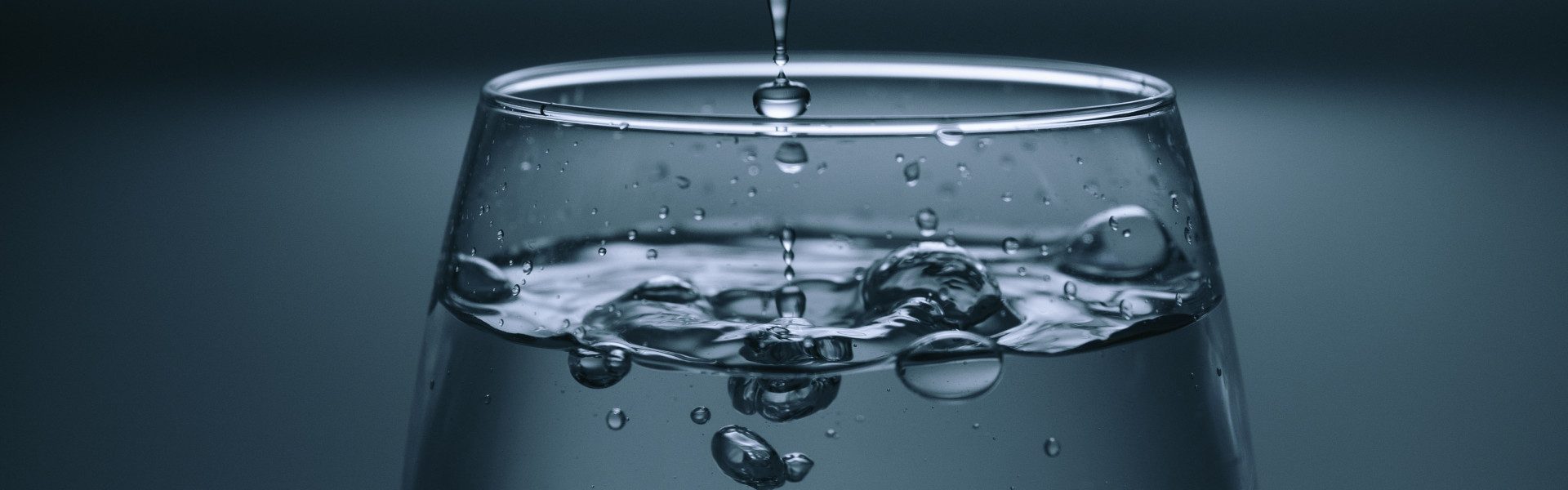 Optimisez le bien-être au travail : choisissez une fontaine à eau pour vos équipes